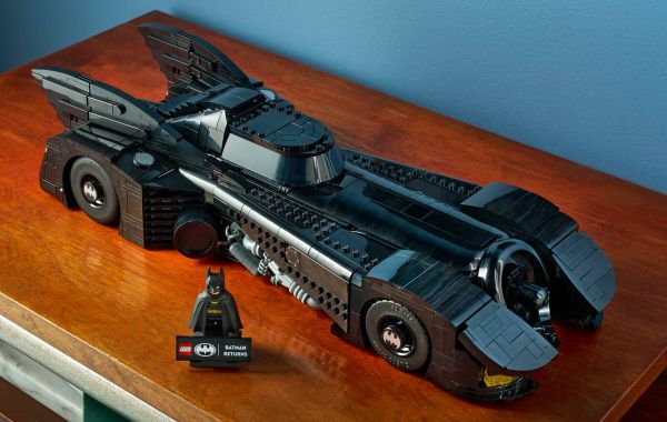 LEGO 76355 Batman Returns Batmobile 33333