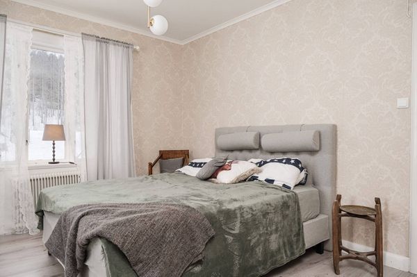 huis kopen in zweden villa in sundvall te koop voor 144 duizend euro natuur wandelen slaapkamer