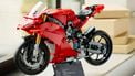 LEGO knalt 2025 in met 18+ Ducati met werkende V4-motor