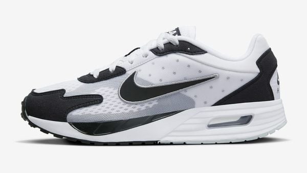 NIKE AIR MAX SOLO sneakers met korting