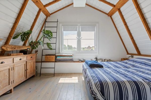 funda parel 285000 euro hindeloopen ijsselmeer gaasterland aan het water natuur tuin stad slaapkamer