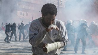 Netflix deelt trailer voor intense actie-thriller met Tenet-ster John David Washington Netflix