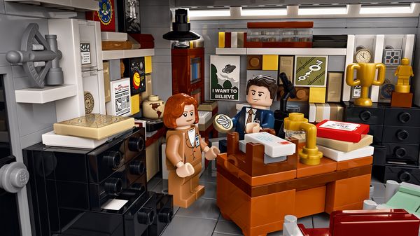 LEGO Ideas 21369 The X-Files 233