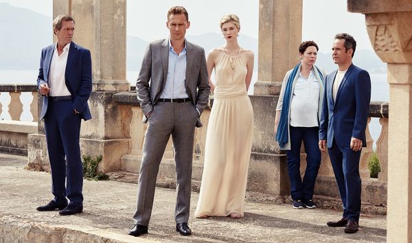 Tom Holland lijkt de nieuwe James Bond te gaan worden, maar wij hadden liever Tom Hiddleston als 007 gezien. Waarom? Kijk The Night Manager.