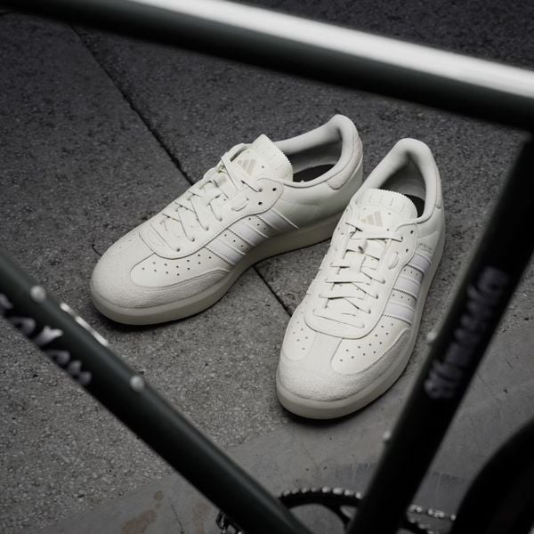 adidas velosamba nieuwe sneakers fietsschoenen gebroken wit