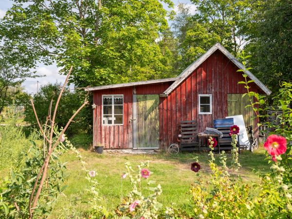 huis kopen in zweden villa 175000 euro gotland paradijselijk eiland houthok gastenverblijf
