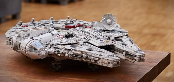 Grootste LEGO Star Wars-set ooit terug als peperduur kerstcadeau millennium falcon 2023