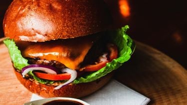 Zoveel kcal zit in 1 kilo lichaamsvet en dat maakt afvallen een som