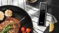 Met de Typhur Sync One garen topchefs hun vlees perfect. Nu scoor je deze draadloze vleesthermometer zelf voor een extra malse prijs.