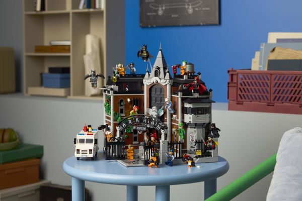 LEGO DC 76300 Arkham Asylum