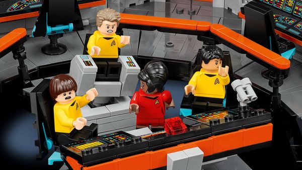 LEGO 11385 U.S.S. Enterprise NCC-1701 Bridge