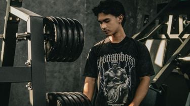 Deze workout van maar 5 oefeningen maakt je hele lichaam sterker