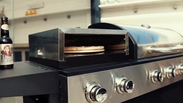 Deze bbq-buitenkeukens à €499 en €599 koop je met forse korting