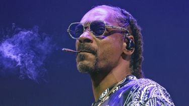Dit verdient de persoonlijke joint-roller van rapper Snoop Dogg