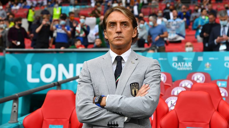 pak, roberto mancini, stijl, giorgio armani, horloge, Richard mille, bondscoach italie, ek 2021