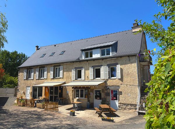 camping in frankrijk te koop in auvergne inclusief huis en stabiele omzet voor 5 ton
