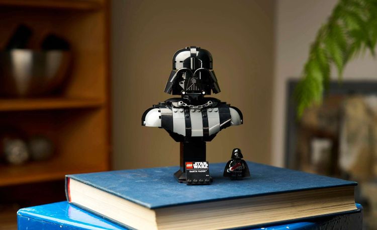 LEGO 75439 Darth Vader Bust 44