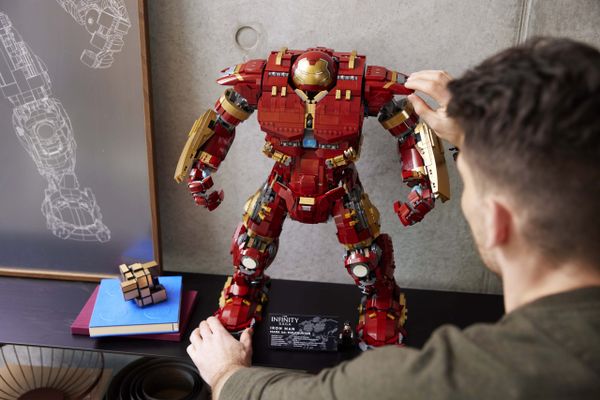 Iron Man is terug: LEGO's Marvel Hulkbuster kost meer dan een PS5