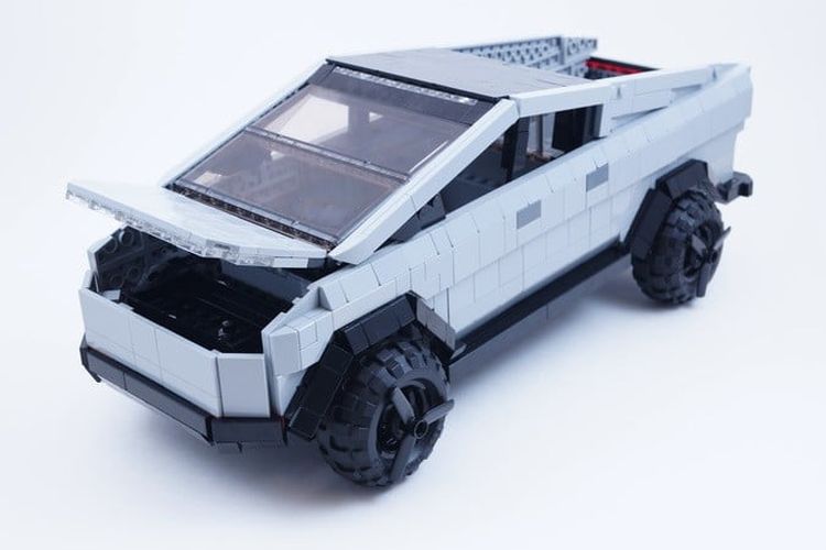 LEGO Tesla Cybertruck BrickinNick