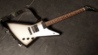 Investeren in gitaren rendement veel hoger dan aandelen