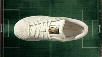 Adidas dropt Superstar 'Messi' voor €120 in heerlijke colorway