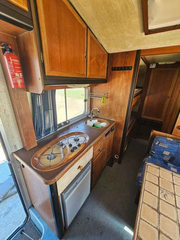 tweedehands volkswagen lt camper voor 5000 euro als occasion keuken