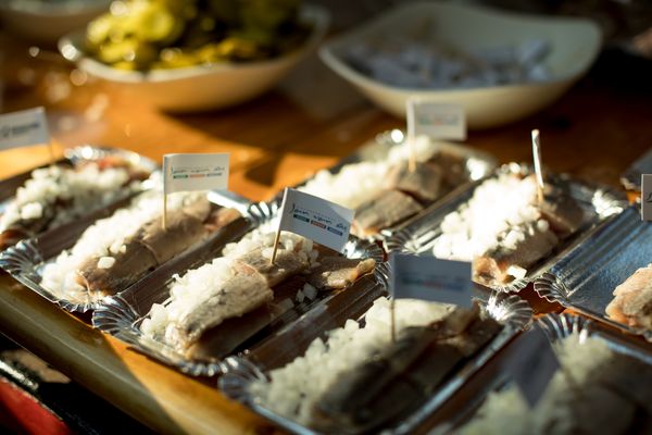 Hilton viert Hollandse nieuwe met exclusief haringfeest