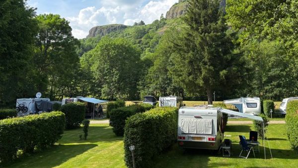 Succesvolle Franse camping te koop voor €565.000, inclusief huis