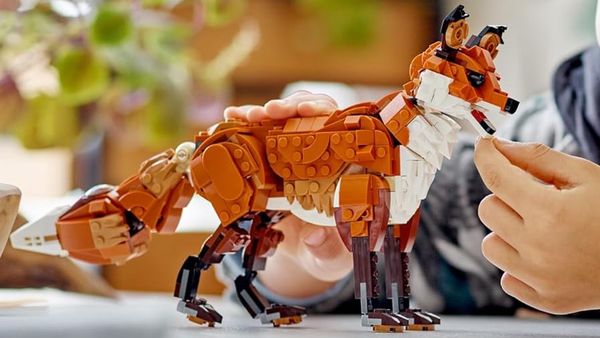 lego-creator-31154-forest-animals-red-fox-lifestyle-featured