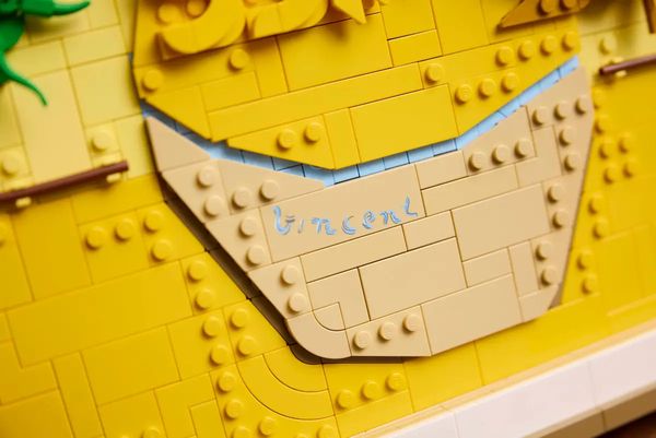 lego zonnebloemen vincent van gogh schilderij bouwset museum handtekening