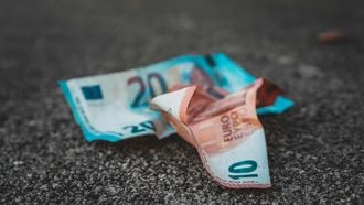 Veel werknemers krijgen er door hun cao salaris bij. Maar bruto is geen netto: zoveel levert de gemiddelde cao-verhoging echt op.
