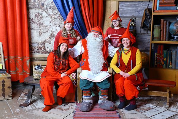 kerstman finland huis kopen boerderij